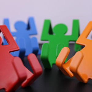 מתלה יחיד רב תכליתי לגברים/נשים, דביק, מתקפל, לתלייה מאחורי דלת ארון עם ווים ניתנים להסרה. - Product Image 1