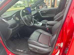 Voiture d'occasion de qualité abordable 2023 Toyota RAV4 Conduite à gauche - Product Image 2