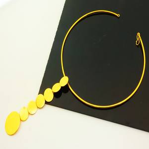 Collares chapados en oro de latón de Hip Hop de moda de diseñador con diseño de patrón de círculo pequeño Collares de oro de 18K Joyas para mujeres - Product Image 4