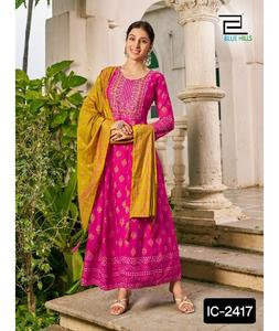 El último nuevo diseñador indio Ropa de novia Bordado pesado y trabajo de secuencia Lehenga Choli con conjunto de Kurtis de algodón de rayón elegante - Product Image 1