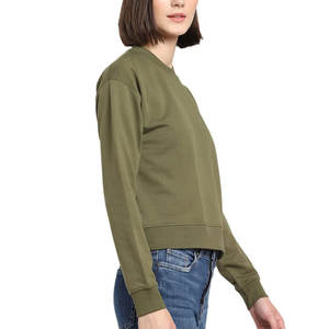 Sudadera ligera de punto de rizo pesado lavado con cuello redondo y logotipo personalizado para mujer - Product Image 3