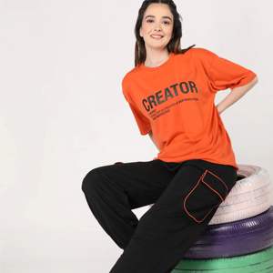 ชุดเซ็ตสองชิ้นประสานได้อย่างสมบูรณ์แบบสำหรับผู้หญิงในโอกาสที่ไม่เป็นทางการและแต่งตัว - Product Image 3