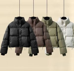 Venta al por mayor Chaqueta de plumón Acolchada Estilo corto Cuello alto Ropa de invierno - Product Image 2
