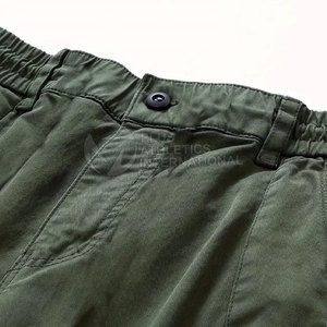 Pantalones de calle para hombre con tiras reflectantes y detalles de bolsillo funcionales Pantalones de calle elegantes para hombre - Product Image 5