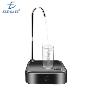 Dispenser d'Acqua Elettrico Portatile con Pompa Automatica, Batteria Ricaricabile USB, Struttura in Plastica per Installazione su Scrivania - Product Image 1