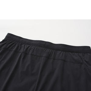 2025 nouveautés hommes coupe ample séchage rapide Shorts de sport Logo personnalisé écologique Anti-rides Muscle Fitness solide Shorts - Product Image 2
