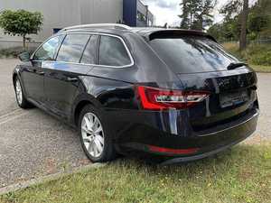 Véhicule d'occasion 2021 en excellent état : Berline automatique avec sièges en cuir, toit ouvrant et caméra de recul 360° - Offre Spéciale ! - Product Image 6