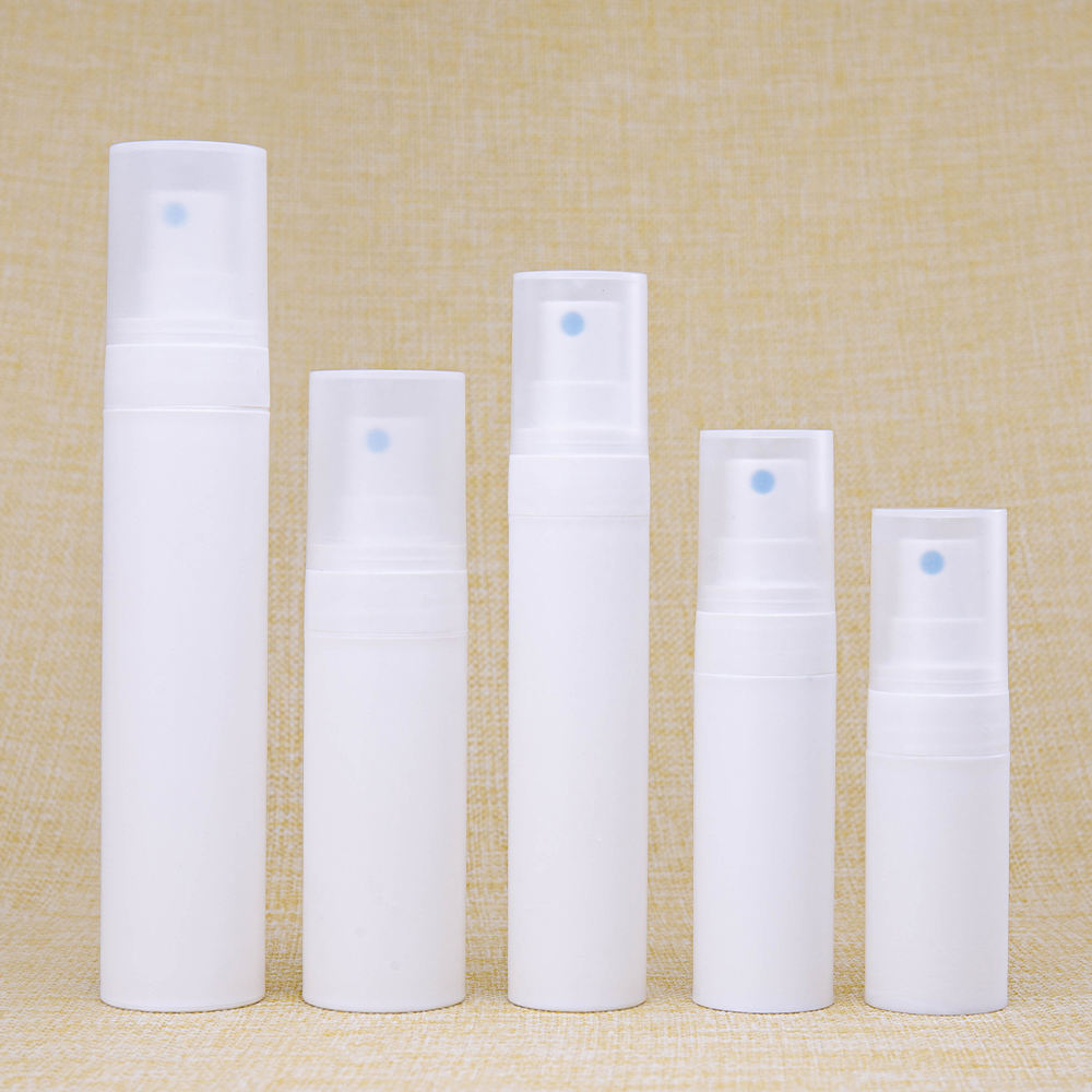 Matte White Bottle with white sprayer