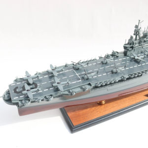 Modèle réduit de bateau en bois USS Enterprise (CV-6) de haute qualité du fabricant Gia Nhien Design personnalisé Artisanat Matériau métallique - Product Image 1