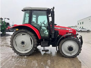 Tracteur à roues Massey Ferguson 5460 d'occasion en bon état avec moteur de 90 CV - Product Image 5