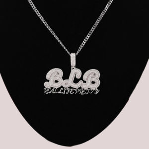 Colgante de Plata de Ley 925 Personalizado con Moissanita, Hecho a Mano, con Nombre Brillante en Estilo BLB, Joyería Corporal Hip Hop para Fiestas y Regalos - Product Image 3