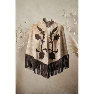 เสื้อคลุมหนังวัวมีพู่ตกแต่งด้วยวัสดุทอแบบตะวันตก - Product Image 1