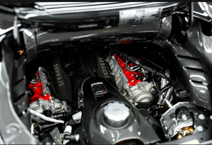 ZFF96NMA7P0298001 2023 ไฮบริดซูเปอร์คาร์ ขับเคลื่อนสี่ล้อ AWD เครื่องยนต์ 4.0 ลิตร ทวินเทอร์โบ V8 986 แรงม้า แรงบิด 800 นิวตันเมตร แบตเตอรี่ 7.9 กิโลวัตต์ชั่วโมง 400 โวลต์ ไมล์วิ่งน้อย - Product Image 6