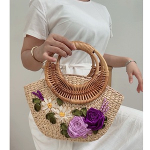 Bolso de Hombro de Mujer Hecho a Mano con Diseño de Jacinto de Agua, Elegante, Estilo Vintage, Hermosas Flores Abiertas - Product Image 3