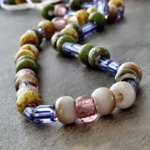 Cuenta de tubo de semilla de vidrio checo, mezcla de cuentas hechas a mano con agujeros grandes para fabricación de joyas y manualidades, suministro a granel al por mayor - Product Image 4