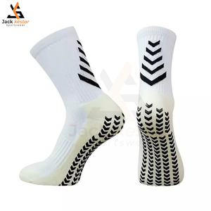 ถุงเท้ากีฬาพร้อมโลโก้ ถุงเท้าผู้ชายคุณภาพสูง ถุงเท้าฟุตบอลไนลอนสำหรับผู้ชาย กันลื่น - Product Image 2