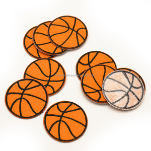 Offre Spéciale dans différentes formes conceptions Football Love Style patchs faits à la main avec des prix bas/tissu sergé adhésif merrow bordure - Product Image 2