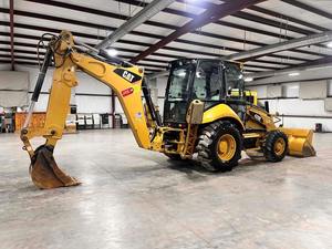 Chargeuse-pelleteuse Caterpillar 420E d'occasion avec moteur JCB, roulement de boîte de vitesses, chargeur frontal à charge nominale de 8 tonnes - Product Image 4