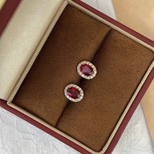 ต่างหูเงินแท้ 925 ประดับเพชรโมอิสซาไนต์ VVS ระดับพรีเมียม รับรองโดย IGI ทรงรี ดีไซน์น่ารัก สำหรับผู้หญิง - Product Image 6