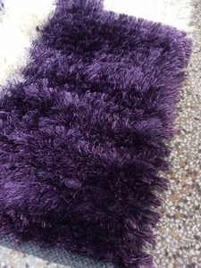 Alfombra de seda con patrón bordado de calidad estándar para uso doméstico y hotelero disponible a precio mayorista de la India - Product Image 4