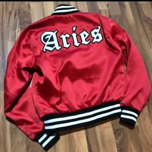 Blouson aviateur d'hiver unisexe personnalisé OEM en laine patchs en chenille veste universitaire Letterman vintage universitaire - Product Image 6