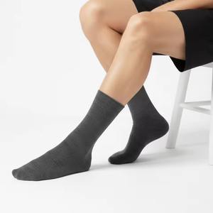 Calcetines Deportivos de Algodón para Hombre, Personalizados al por Mayor, Transpirables, Finos de Verano, Antideslizantes, Absorbentes de Sudor, Fabricante - Product Image 2