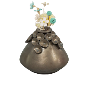 แจกันดอกไม้เซรามิกเคลือบสีขาว - งานแฮนด์เมดสุดหรูสำหรับตกแต่งโต๊ะงานแต่งงาน ดีไซน์รักษ์โลก ช่วยเพิ่มความสวยงามให้กับห้อง - Product Image 6