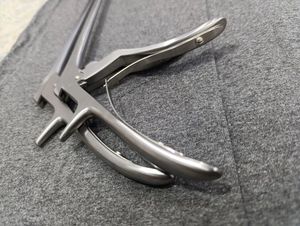 Juego de Instrumentos Ortopédicos Kerrison Rongeurs de Calidad Alemana Premium, de 2-3 mm, Eje de 7, 40 Grados, Manual, de Acero Inoxidable - Product Image 2