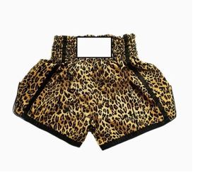 Vente en gros de shorts de boxe de muay-thaï double couche EVA personnalisés de haute qualité pour hommes et femmes SI-BS-027 de fitness MMA durables et écologiques - Product Image 3