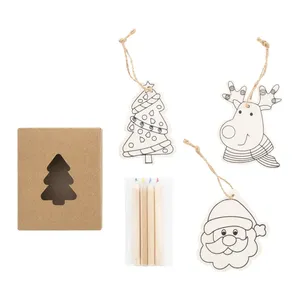 Ensemble de décorations de Noël personnalisées Oppland, gadgets personnalisés pour boules et décorations d'arbre - Product Image 1