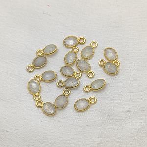 จี้รูปไข่ประดับมูนสโตนสีรุ้งธรรมชาติ ขนาด 4x6 มม. |   จี้เงินแท้ 925 ประดับพลอยเหลี่ยมเพชร - Product Image 2