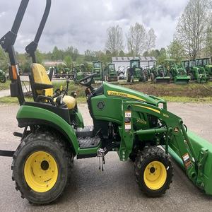 Tracteur compact John Deere 2025R d'occasion et neuf Acheter maintenant en stock Livraison rapide Qualité supérieure Prix de gros Tracteur parfait - Product Image 6