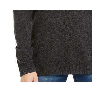 Maglione da donna INC International Concepts con decorazioni e scollo a goccia, colore antracite, taglia Small, per la stagione autunnale - Product Image 3