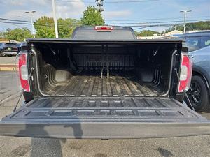 CLEAN 2022G-Can_y_on De_nali Crew Cab 4WD (cabina de tripulación 4WD) - Product Image 6