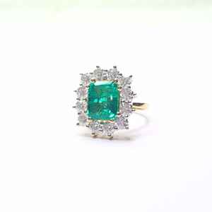 Bague halo en émeraude en gros, sertie de diamants taille émeraude, en argent 925, pour un design vintage certifié, occasions spéciales - Product Image 1