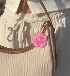 Amuleto de Sol Bordado con Cuentas Hecho a Mano, Bonito, Elegante y Hermoso, Nuevo Diseño de Lujo, Moderno y de Última Moda de Hiba Enterprises - Product Image 4