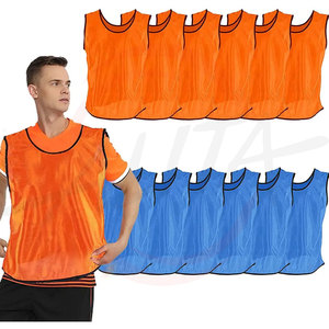 Baberos de equipo de fútbol Deportivo Chalecos de entrenamiento de fútbol personalizados Baberos de entrenamiento reversibles con logotipo personalizado - Product Image 1
