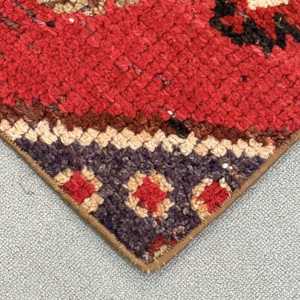 Petit tapis turc 1,6 x 2,1 pieds, tapis vintage, tapis rouge uni - Product Image 4