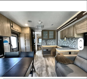 รถบ้านมือสองสภาพดี ปี 2025 รุ่น Coachmen Concorde 321D-S-F สำหรับขาย เหมาะสำหรับการตั้งแคมป์และการเดินทาง - Product Image 2