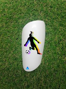 Equipo de protección Premium para futbolistas femeninas de alto nivel: espinilleras tipo 17 de alto nivel - Product Image 3