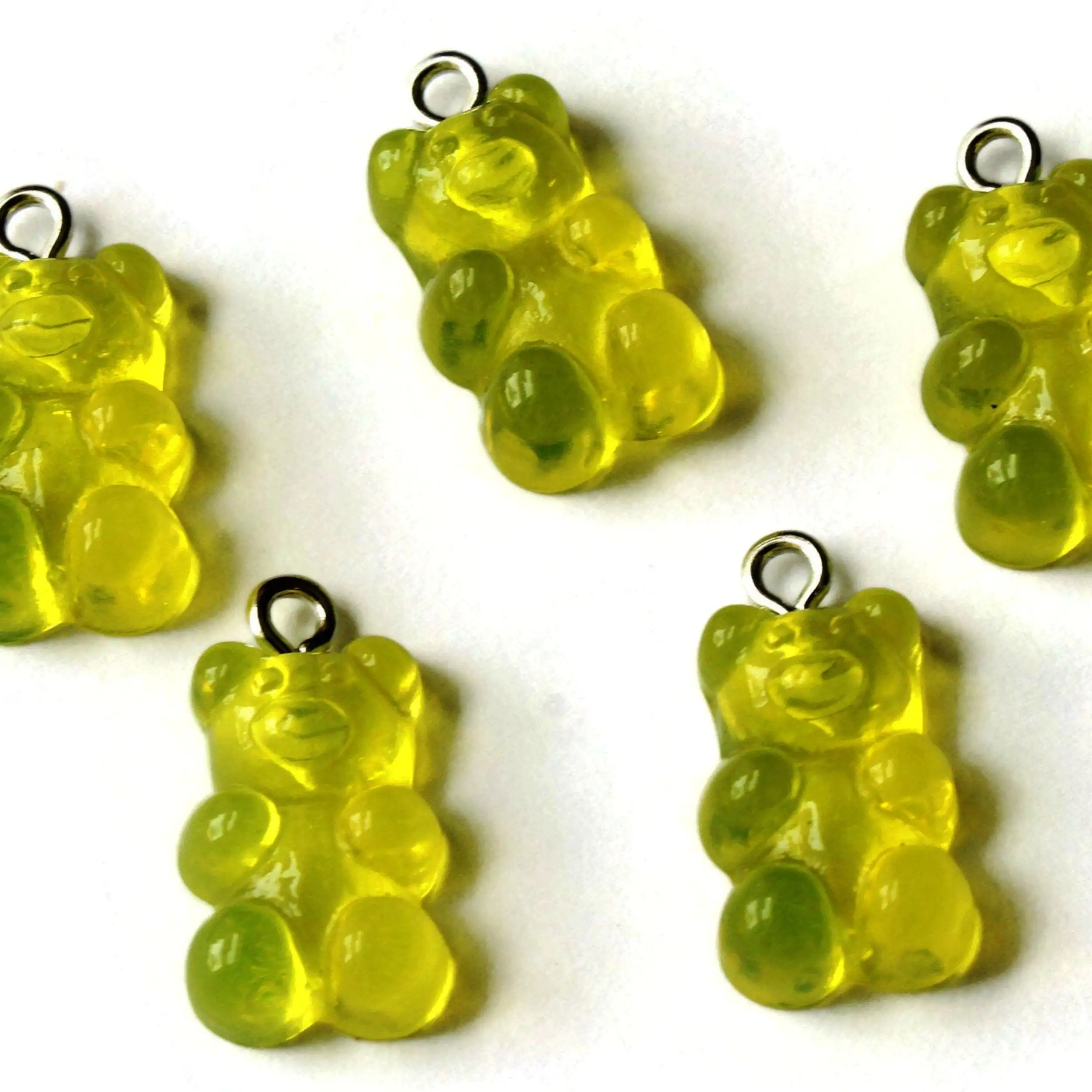 5 20 มม.เรซิ่นสีเหลือง Gummy Bear Charms สีที่กําหนดเองและขนาดลูกปัดเรซิ่นทําด้วยมือที่ไม่ซ้ํากัน Ultra เงาอินเดียแหล่งกําเนิดสินค้า