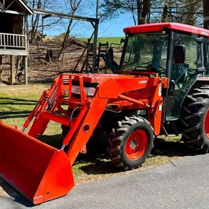 Tracteurs Kubota à vendre, tracteurs agricoles compacts 4x4 avec chargeur, moteur diesel japonais, équipement agricole - Product Image 1