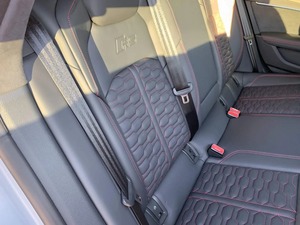 รถยนต์ RS7 SPORTBACK สีเทา ปี 2022 สภาพดี ใช้งานน้อย มีทั้งพวงมาลัยซ้ายและขวา (LHD/RHD) รถมือสองสำหรับขาย - Product Image 6