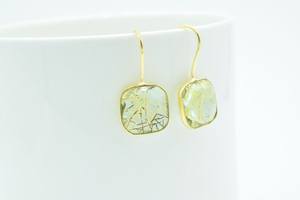 ต่างหูเงินแท้ 925 ชุบทอง 14K ประดับรูไทล์ควอตซ์ทรงคุชชั่น ดีไซน์สวยหรู - Product Image 5