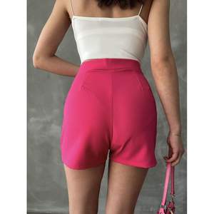 Shorts Decorativos con Botones Color Fucsia para Mujer, Producto al por Mayor de Topshow - Product Image 1