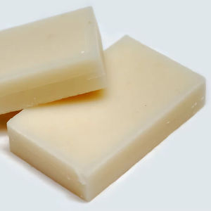 Vente en gros de savon fait main savon de riz à l'huile de son de riz farine de riz à la peau sensible origine Vietnam ANGLE - Product Image 1