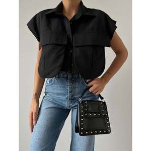 Mybeefashion Camisa informal de mezcla de algodón negra para mujer con detalle de bolsillo frontal, blusa de manga larga con cuello vuelto - Product Image 2