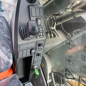 Maquinaria de movimiento de tierra de alta calidad VOLVO EC130 90% Nueva Excavadora hidráulica sobre orugas mediana Motor japonés original 2023 Modelo - Product Image 5