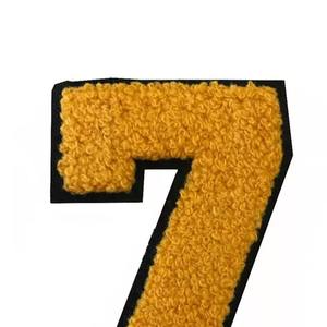 Patchs en chenille de marque brodés en 3D personnalisés de haute qualité avec votre logo - Product Image 2