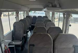 Strong White 2024 para COASTER BUS 2.8L Especificaciones GCC Diésel Izquierda R17 Usado Ligero con Asiento de Tela Transmisión Automática Disponible - Product Image 6